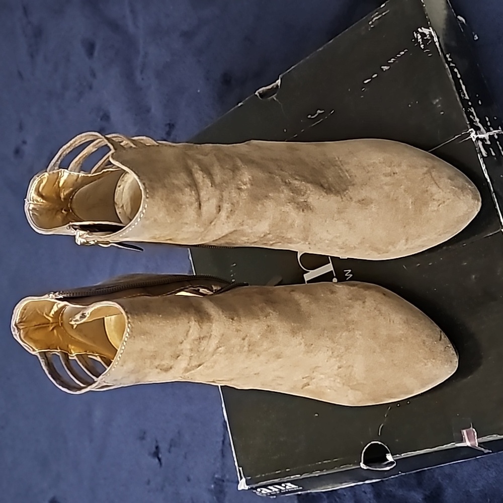 Womens Suede bootie